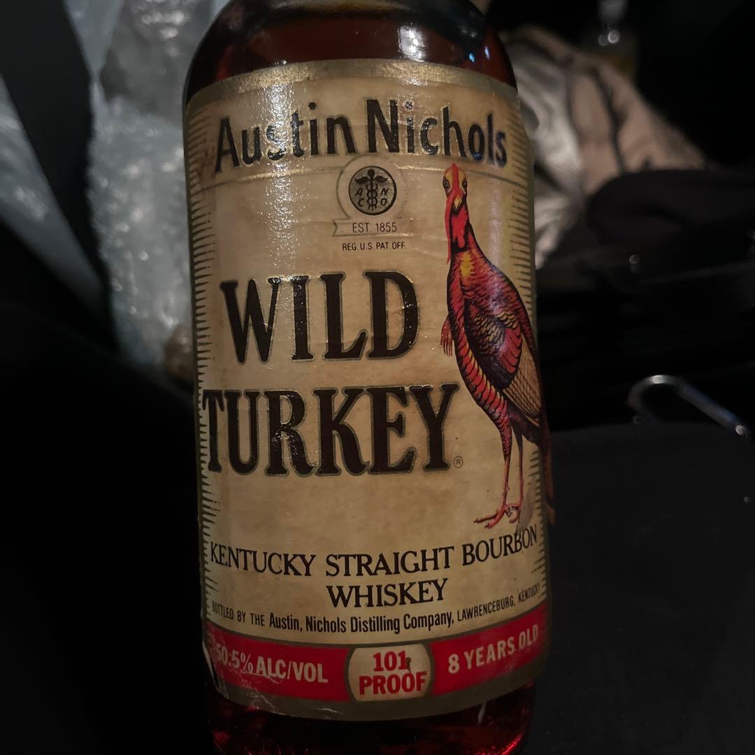 Wild Turkey 8年熟成 バーボンウイスキー 750ml