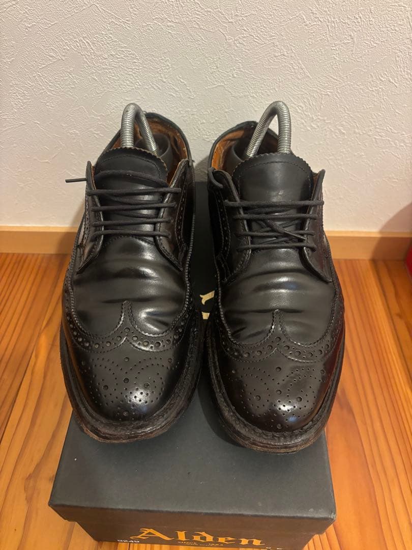 Alden ブラックウィングチップレザーシューズ