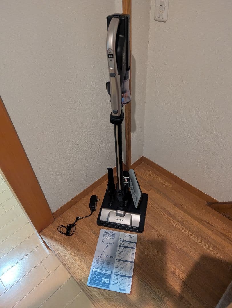 【本日中のみお値下げ】HITACHI スティッククリーナー PV-BL30H