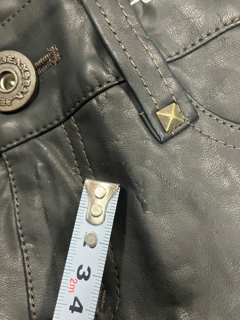 d.i.aスタッズ付きブラックレザーショートパンツ25サイズ