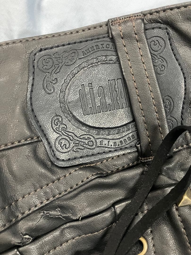 d.i.aスタッズ付きブラックレザーショートパンツ25サイズ
