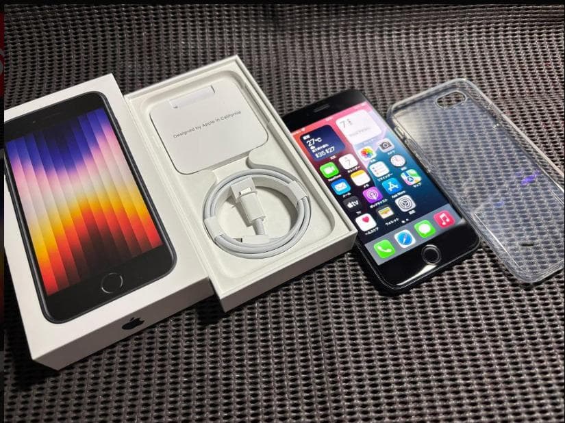 iphoneSE3 64g 純正新品 Reseller battery 100％