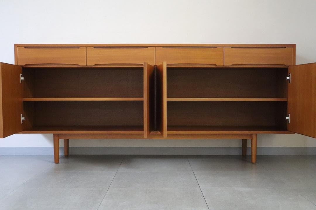 クロロス ワイド キャビネット サイドボード リビングボード チーク材 北欧