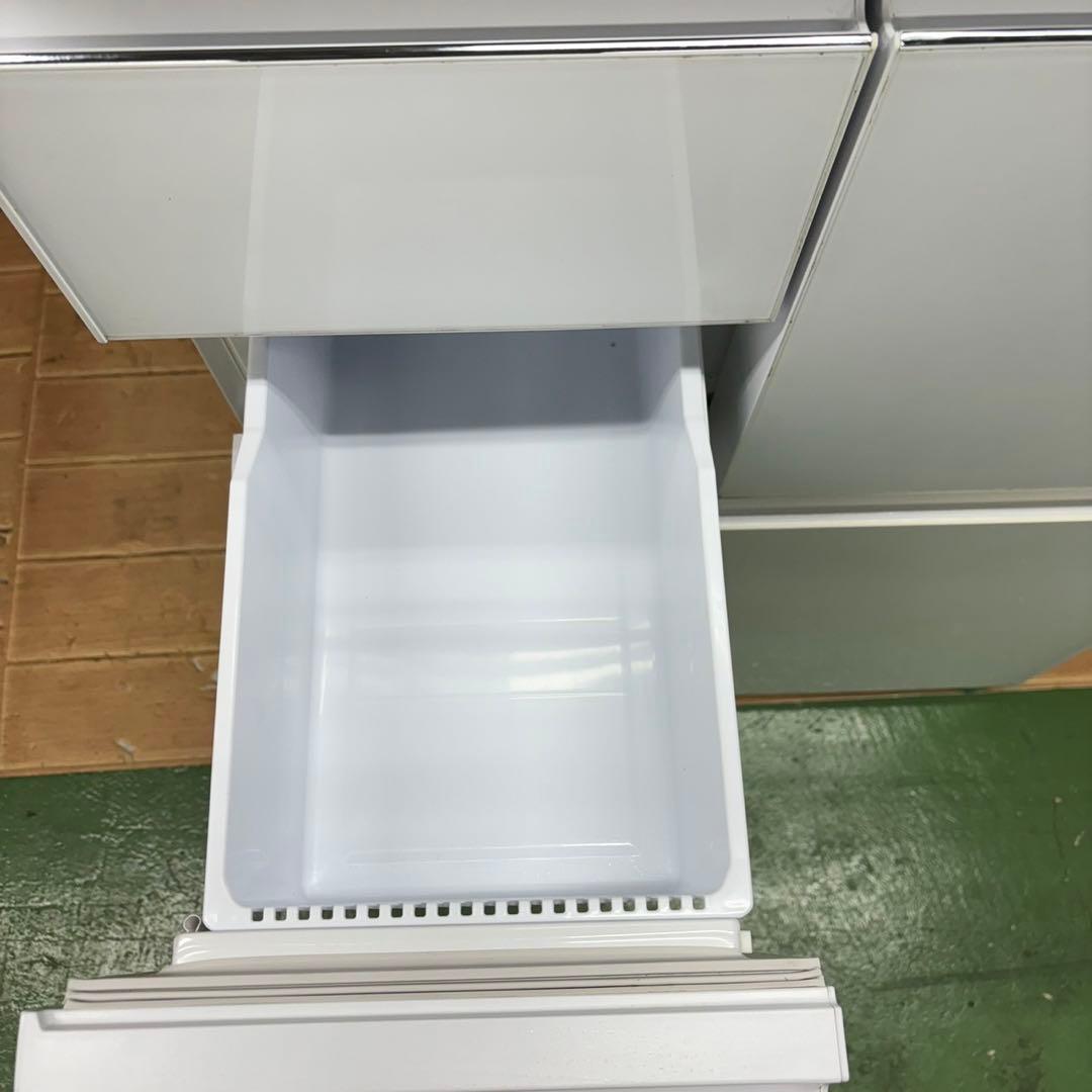 181Y シャープ　大型冷蔵庫 500L〜600L 自動製氷器付き　5ドア