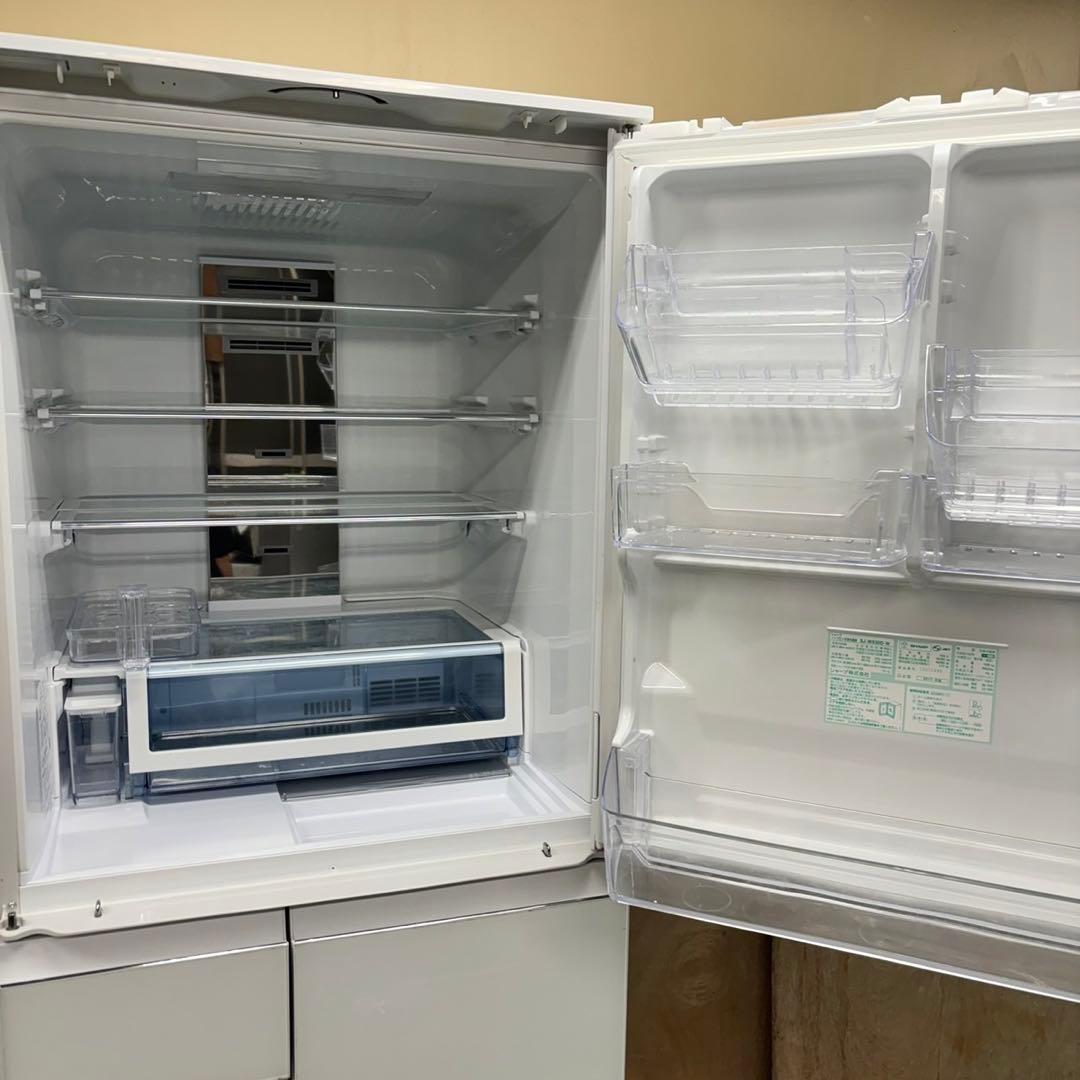 181Y シャープ　大型冷蔵庫 500L〜600L 自動製氷器付き　5ドア