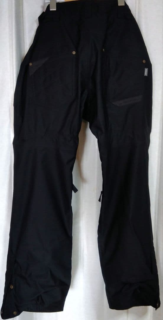 ESTIVO ウィメンズ スノーボードウェア （EVW1624/EVW3622）