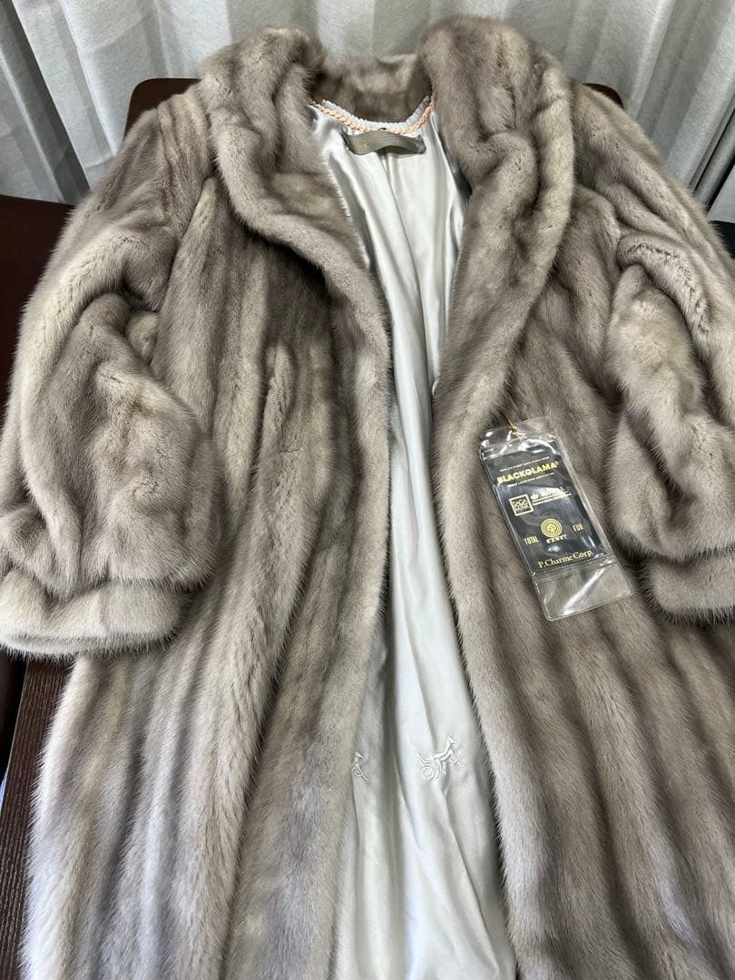 SAGA  毛皮ロングコート グレー