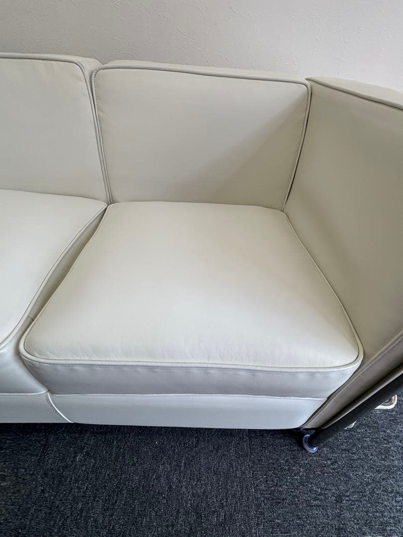 ル・コルビジェ リプロダクト 2人掛け LC2 ソファ ホワイトレザー