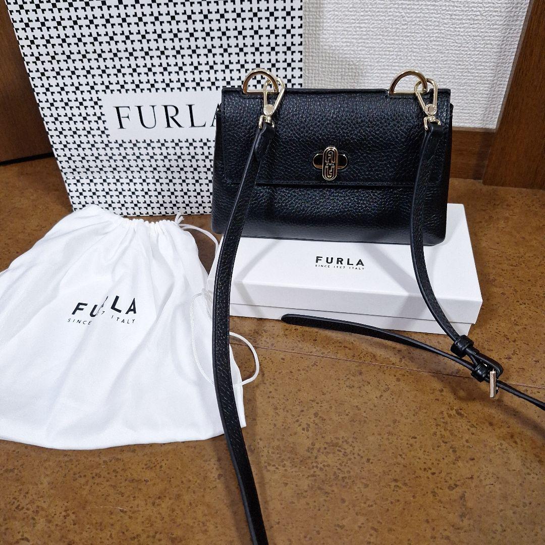ケ*ん様 新品未使用　★ FURLA ★ DANAE XL Crossbody【