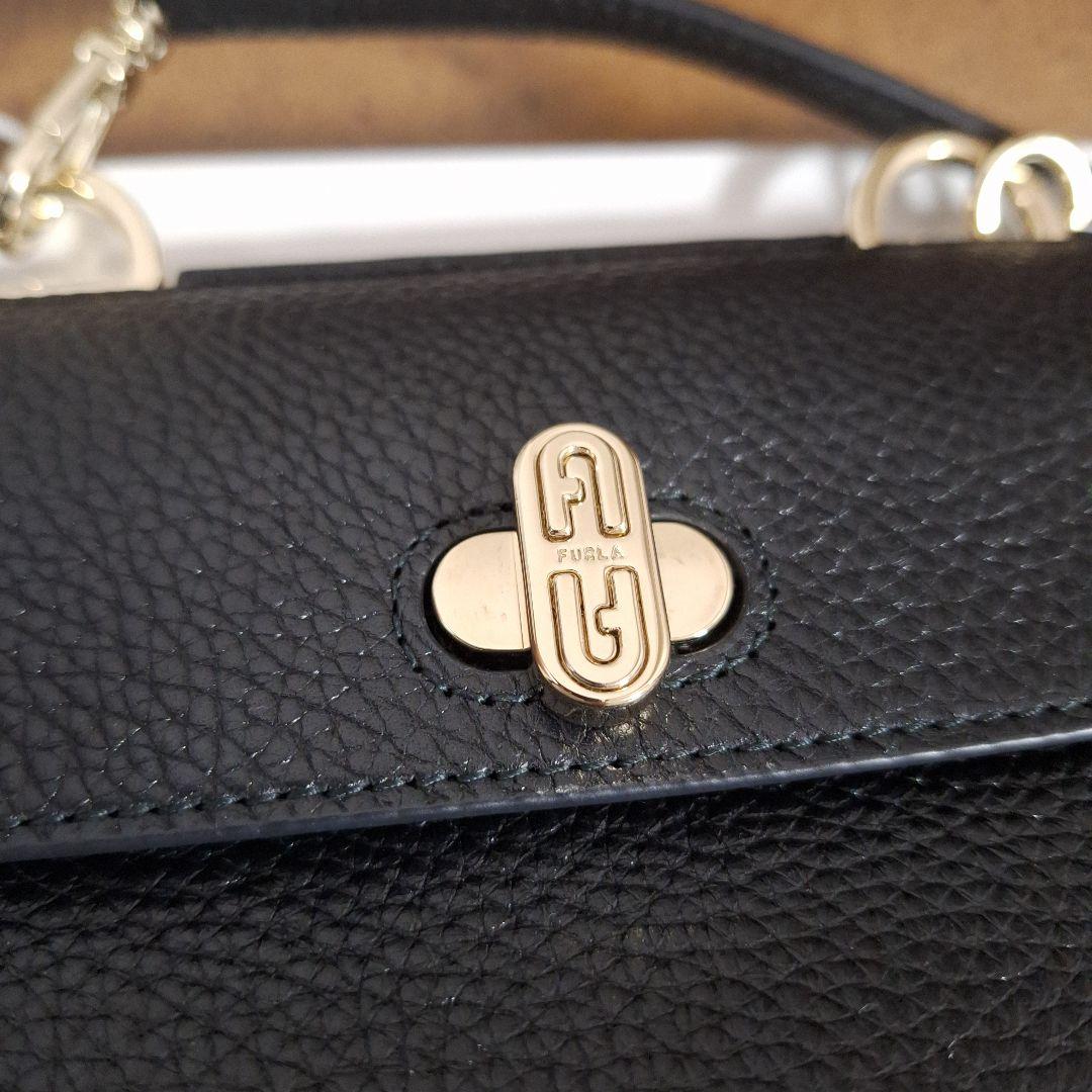 ケ*ん様 新品未使用　★ FURLA ★ DANAE XL Crossbody【