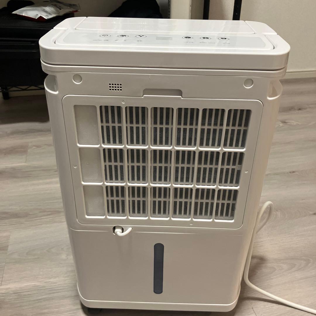 【即発送】パワフル除湿機（ほぼ新品）