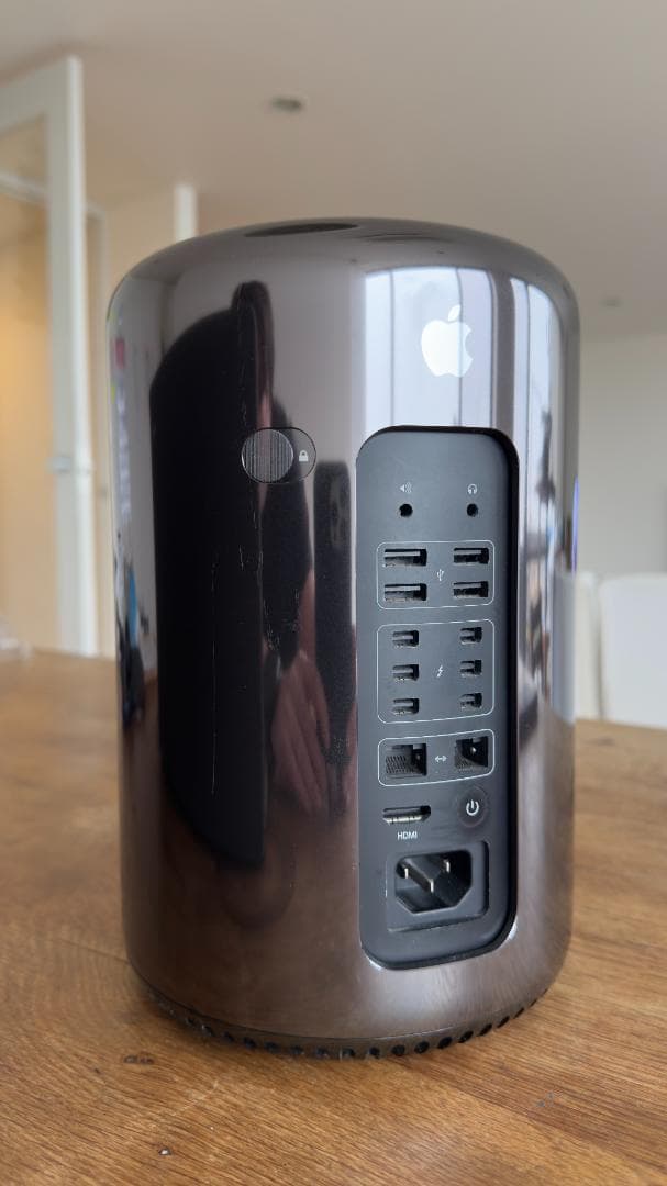 Mac Pro Late 2013 8コア 64GB D700
