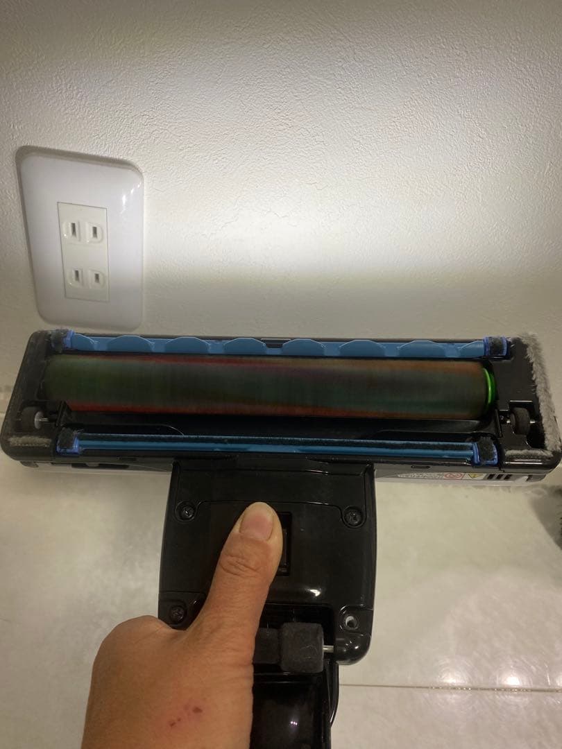 スタンド付き 日立 コードレススティッククリーナー PV-BHL1000J1