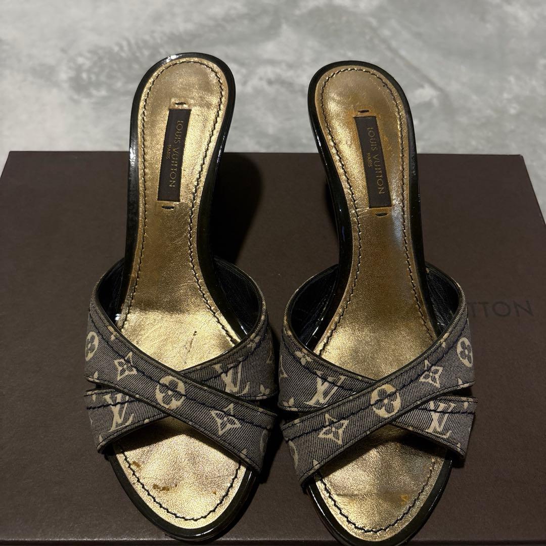 LOUIS VUITTON クロスストラップサンダル