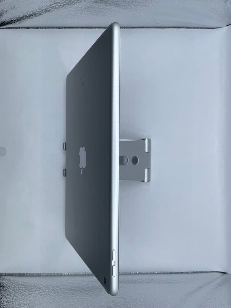 iPad 7世代 32GB 本体 バッテリー86%