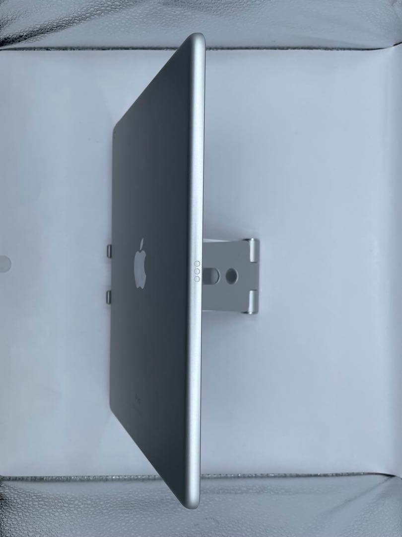 iPad 7世代 32GB 本体 バッテリー86%