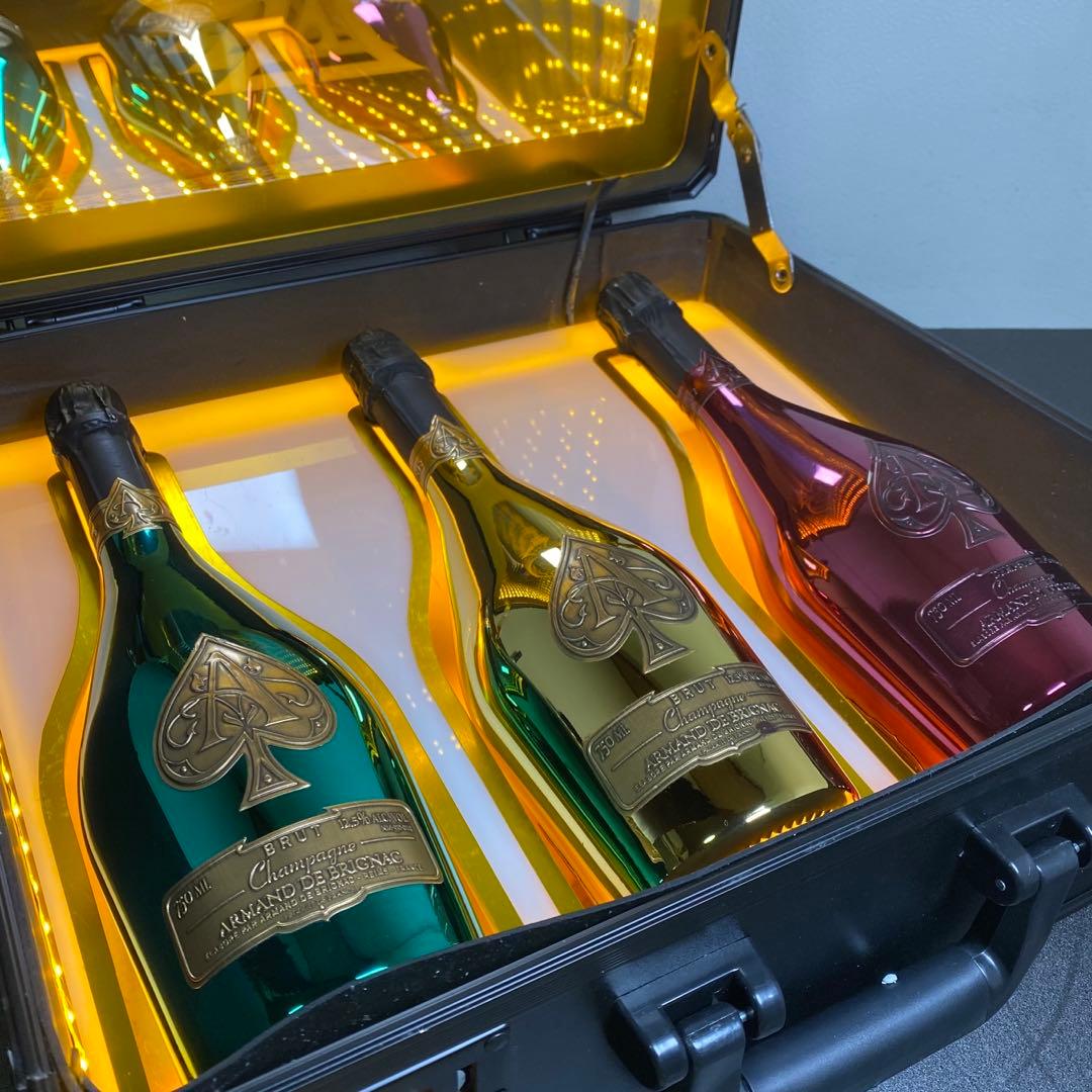 アルマンド　アタッシュケース　信号機　グリーン　ゴールド　レッド