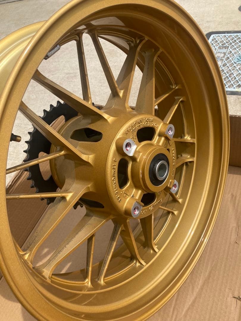 再出品！Z900RS 50th 純正ホイール前後セット（スプロケット付）