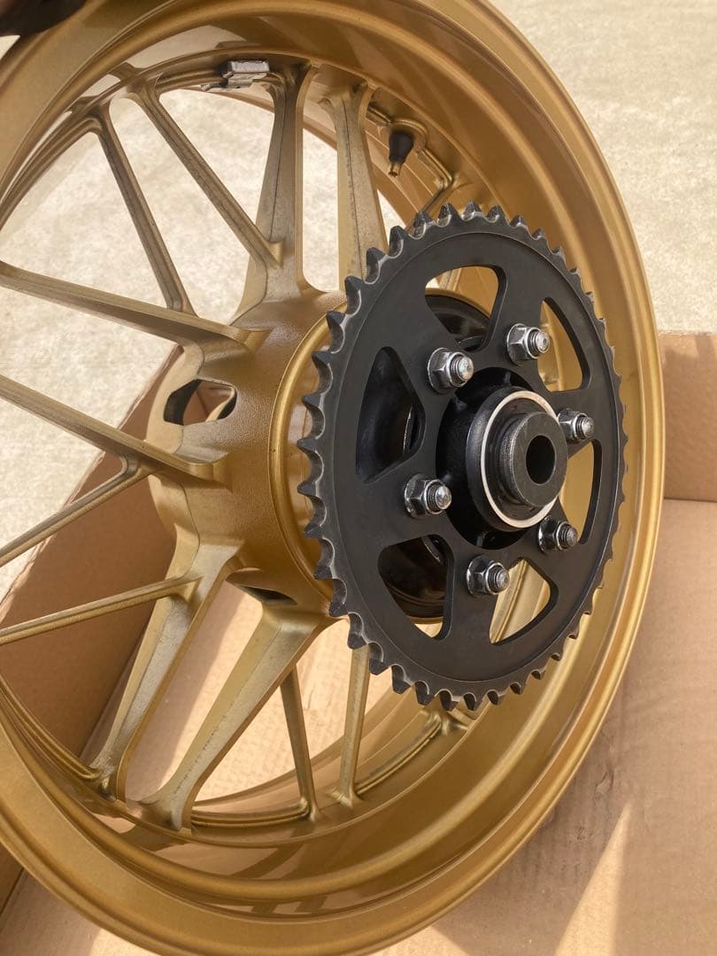 再出品！Z900RS 50th 純正ホイール前後セット（スプロケット付）